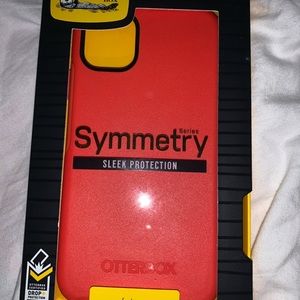 Iphone 11 otter box symmetry case